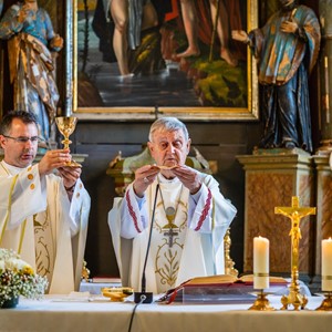 Biskup Mrzljak slavio misu u kapeli sv. Ivana Krstitelja u Hrženiku